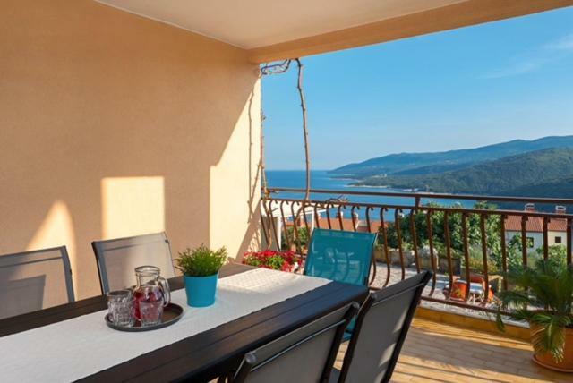 ArtApArt D Rabac Exterior foto
