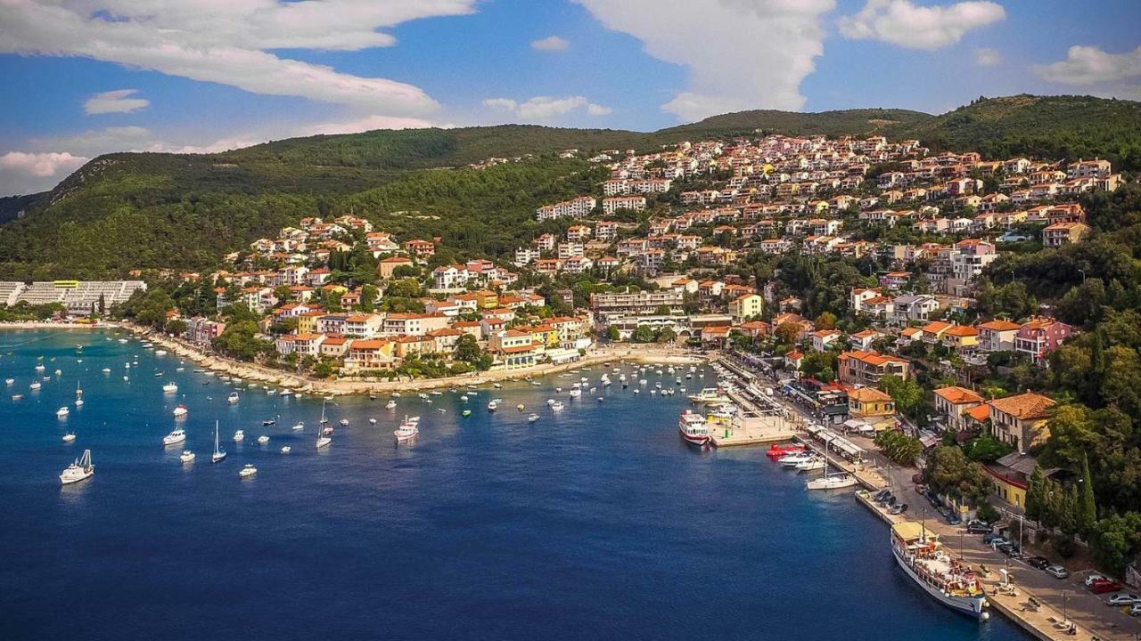ArtApArt D Rabac Exterior foto